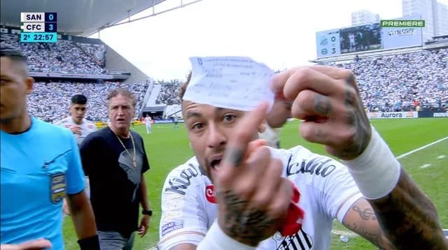 Neymar é substituído por engano em jogo do Santos e se revolta