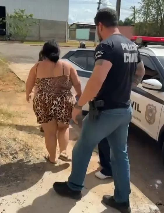 Mulher é presa suspeita da prática do crime de tortura contra seus próprios filhos