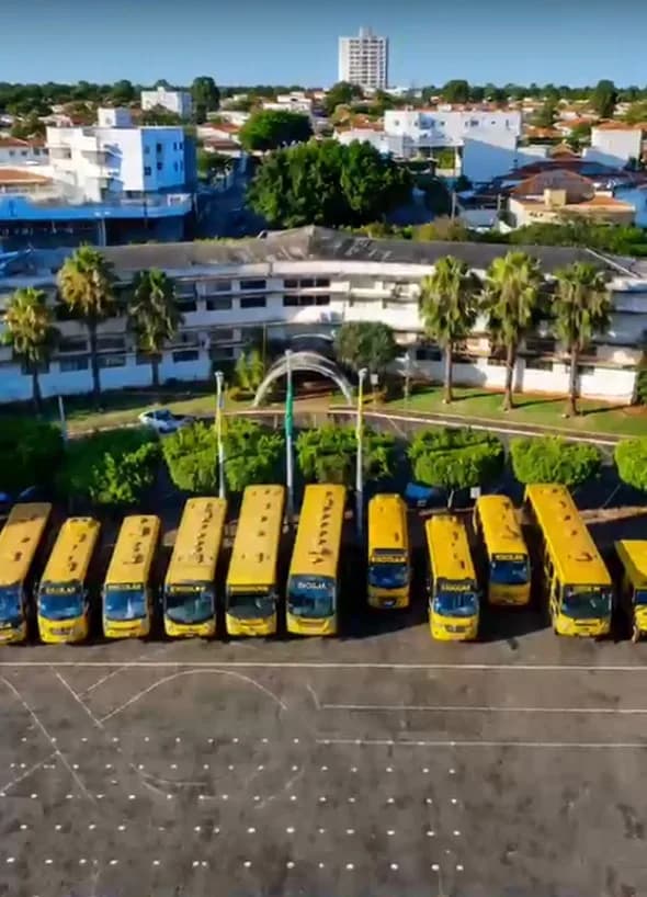 Vistoria semestral dos veículos do transporte escolar em Ceres